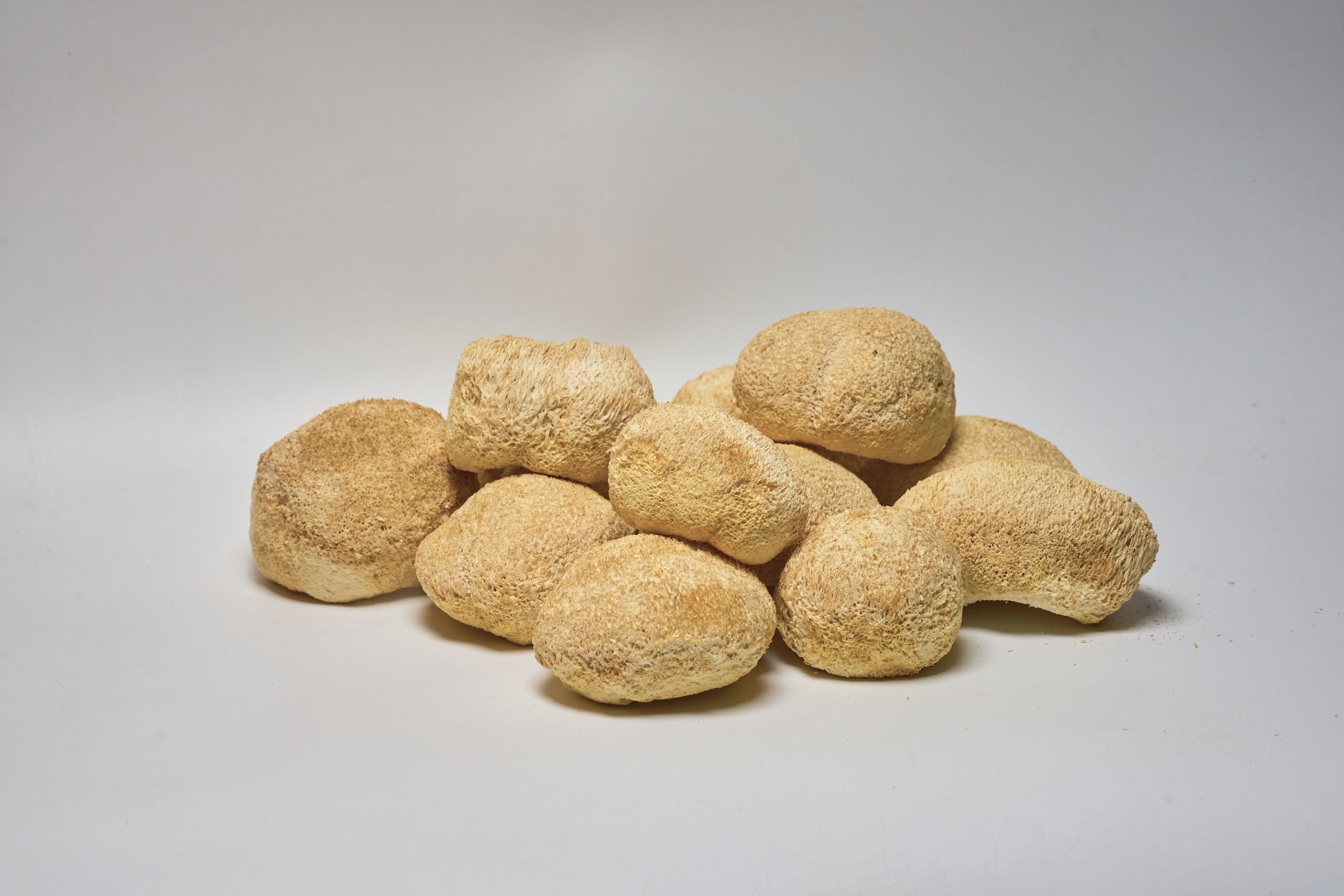 Цілі плодові тіла Їжовика гребінчастого