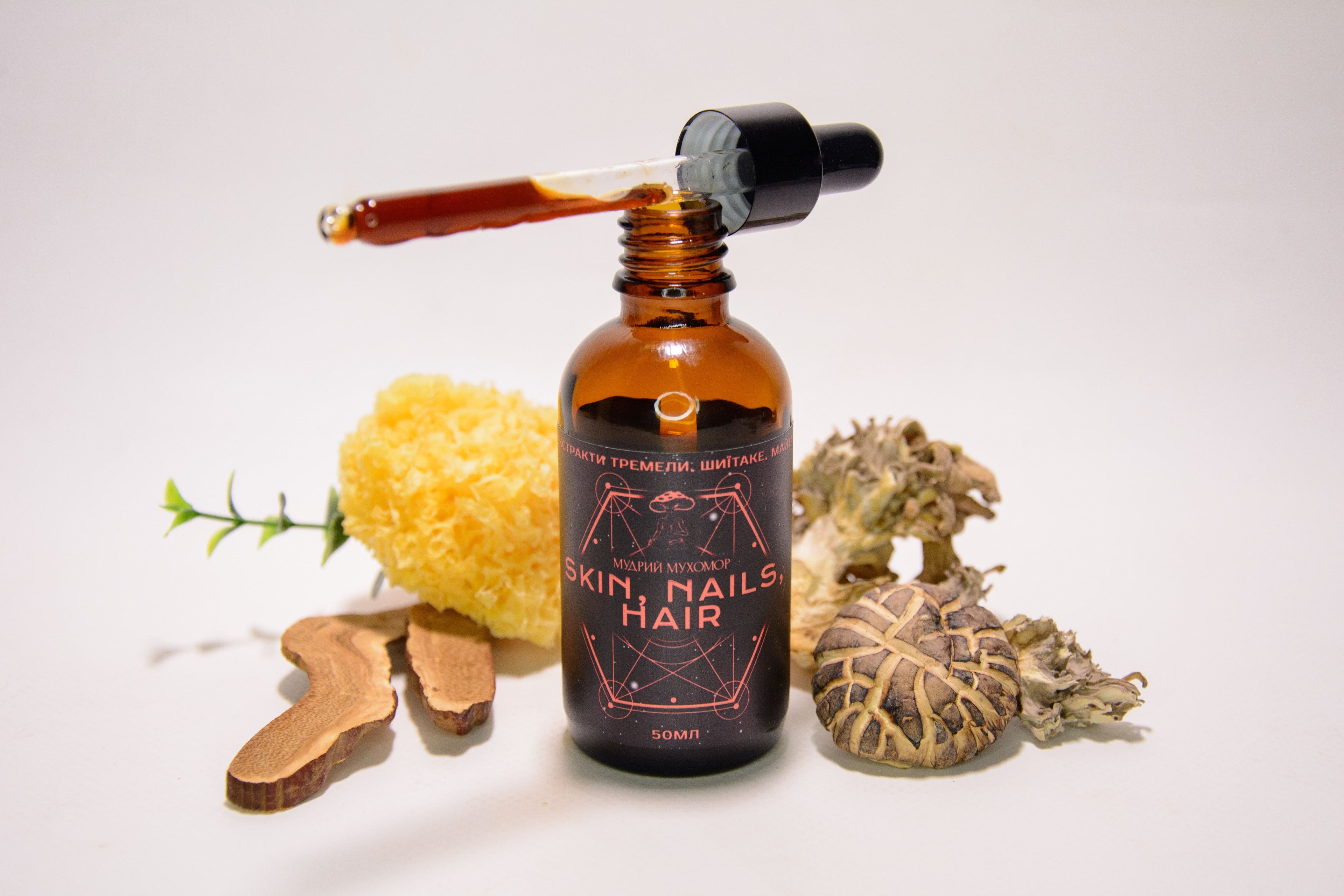 Рідкий грибний екстракт для догляду за шкірою, волоссям і нігтями