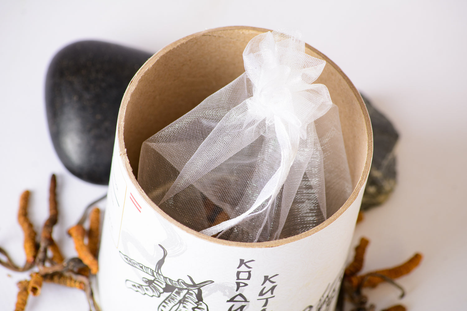 Цілі плодові тіла Кордицепса китайського Непал