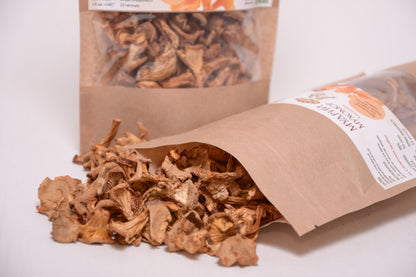 Цілі плодові тіла Лисички справжньої