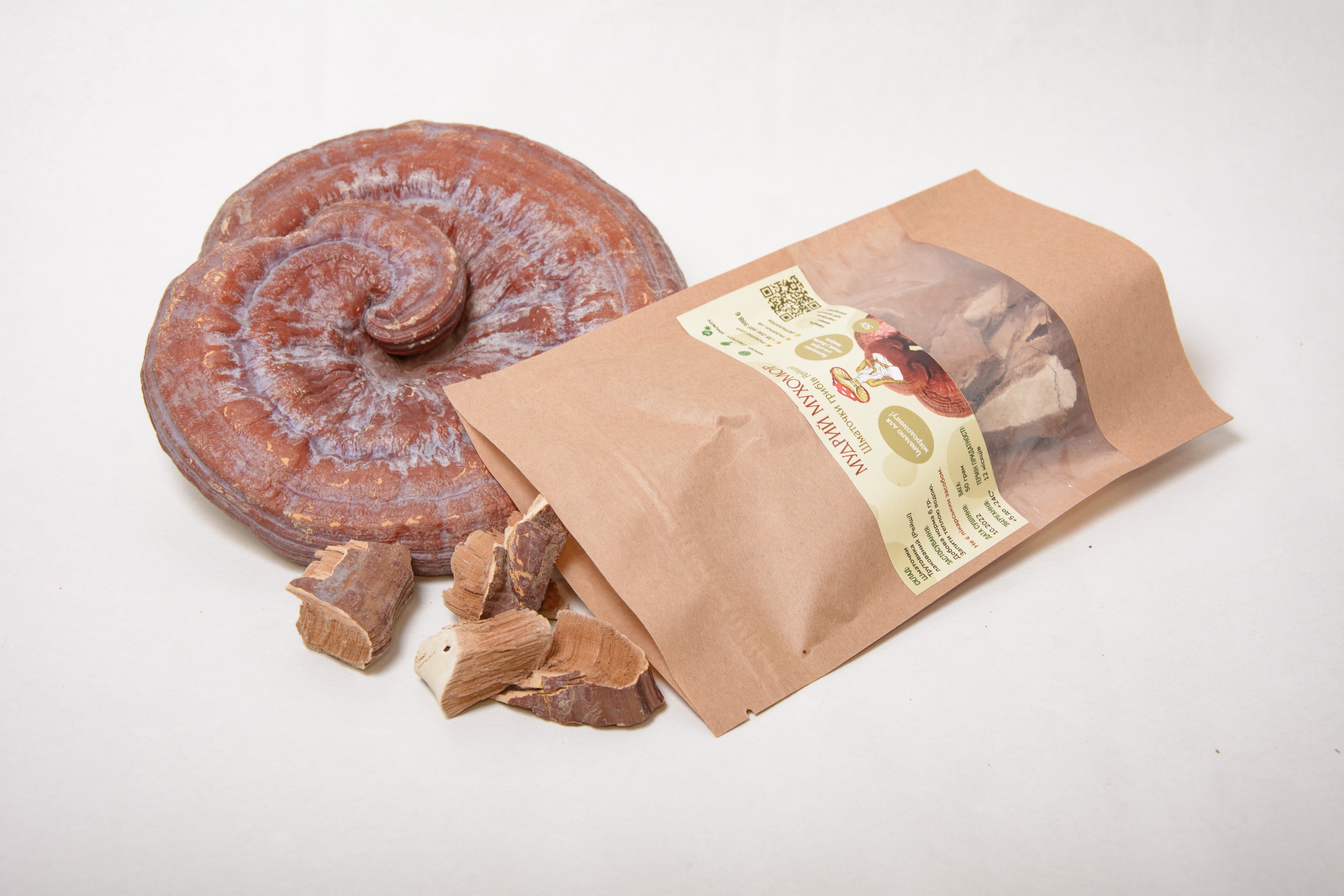 Трутовик лакований (Рейші), подрібнені плодові тіла